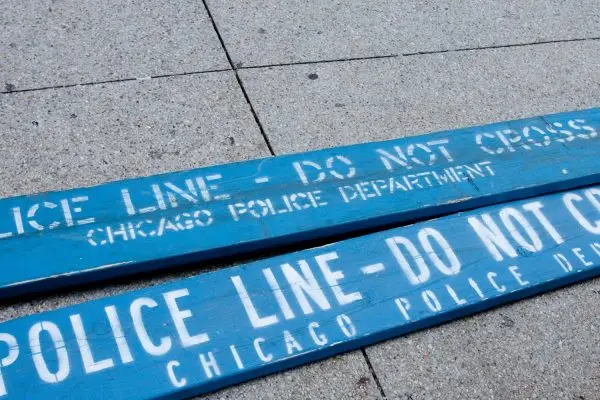 Chicago police barricades